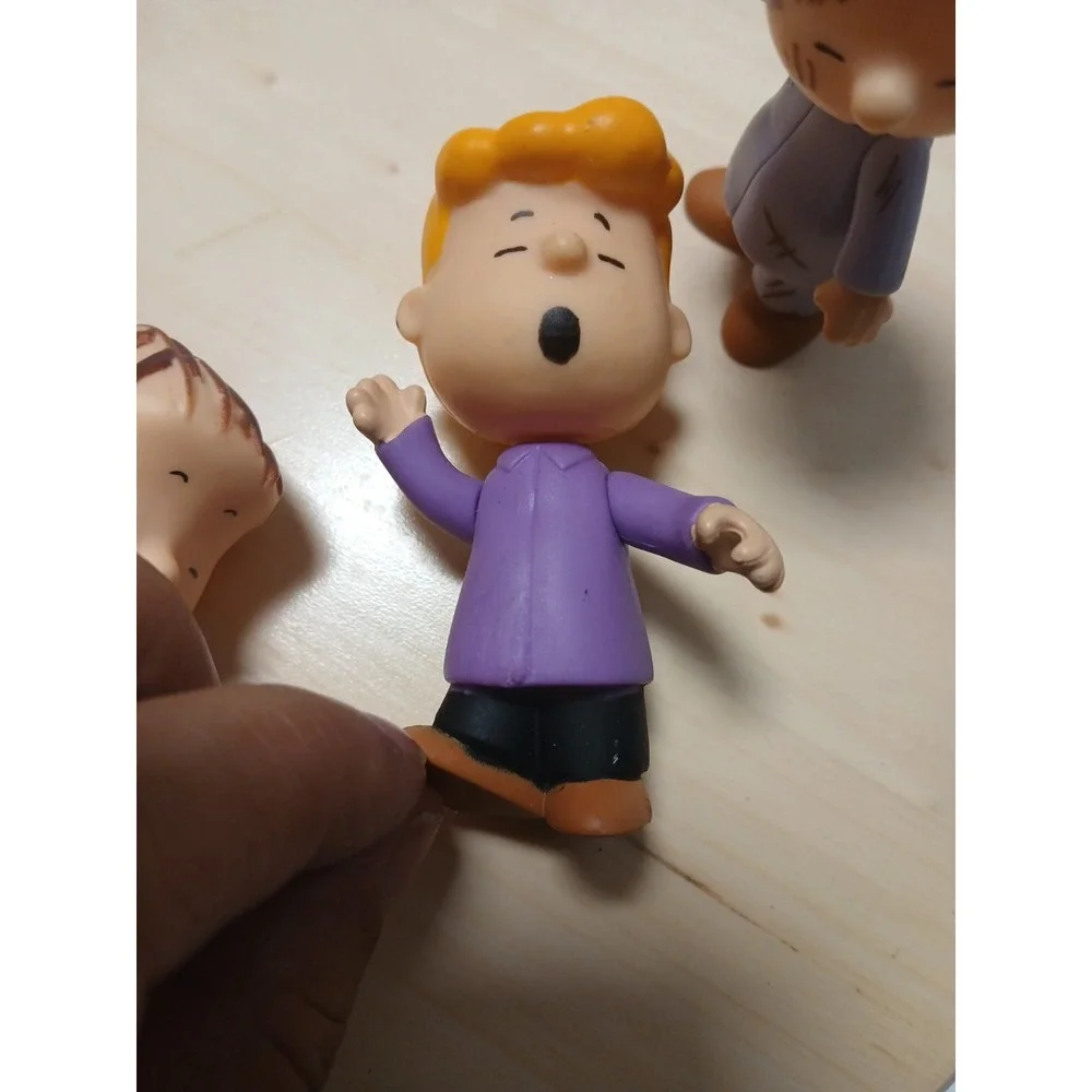 Charlie Brown Mixed Christmas Figure Lot